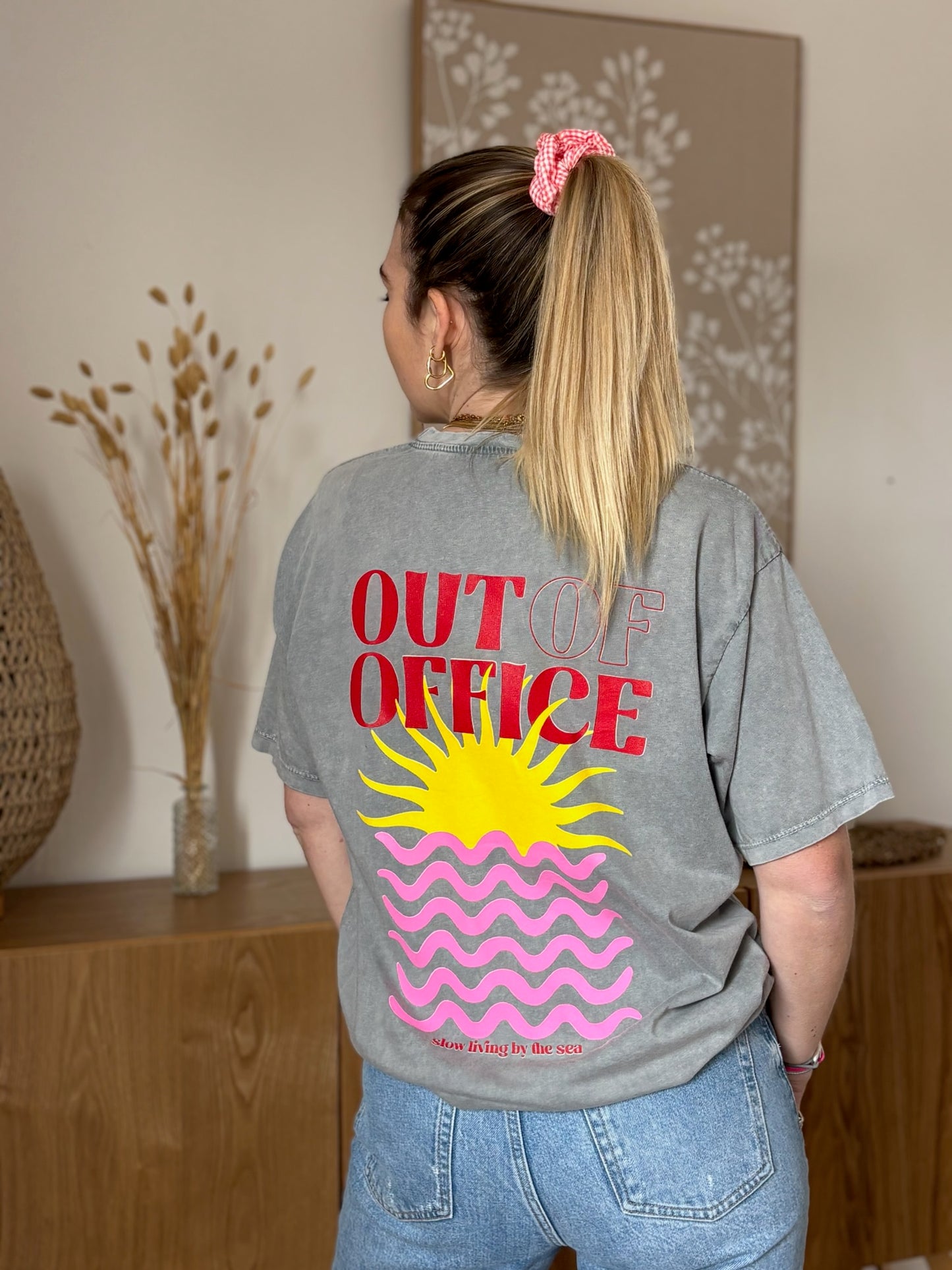 T-shirt OUT OF OFFICE Gris