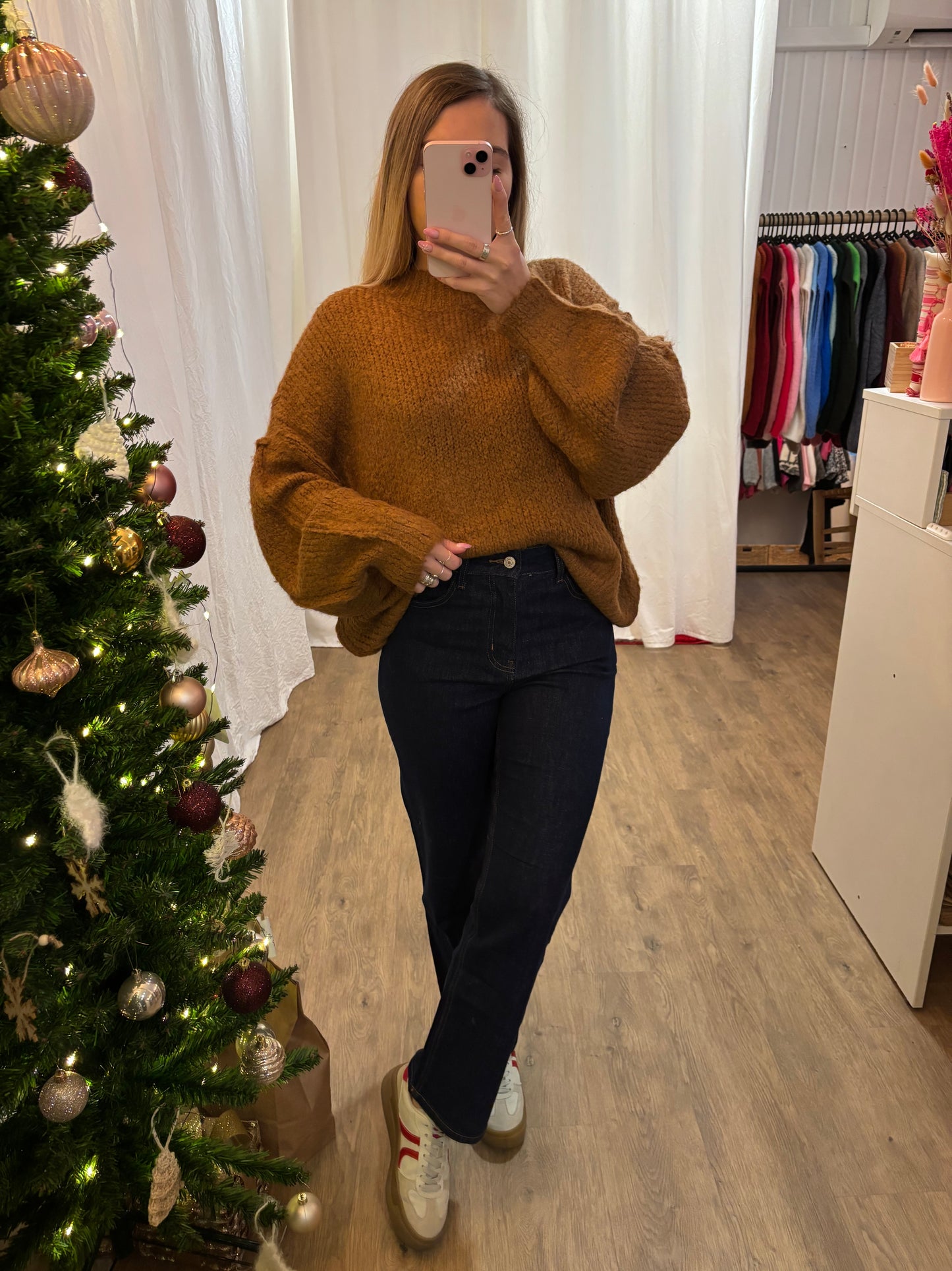 Pull LOIS Camel