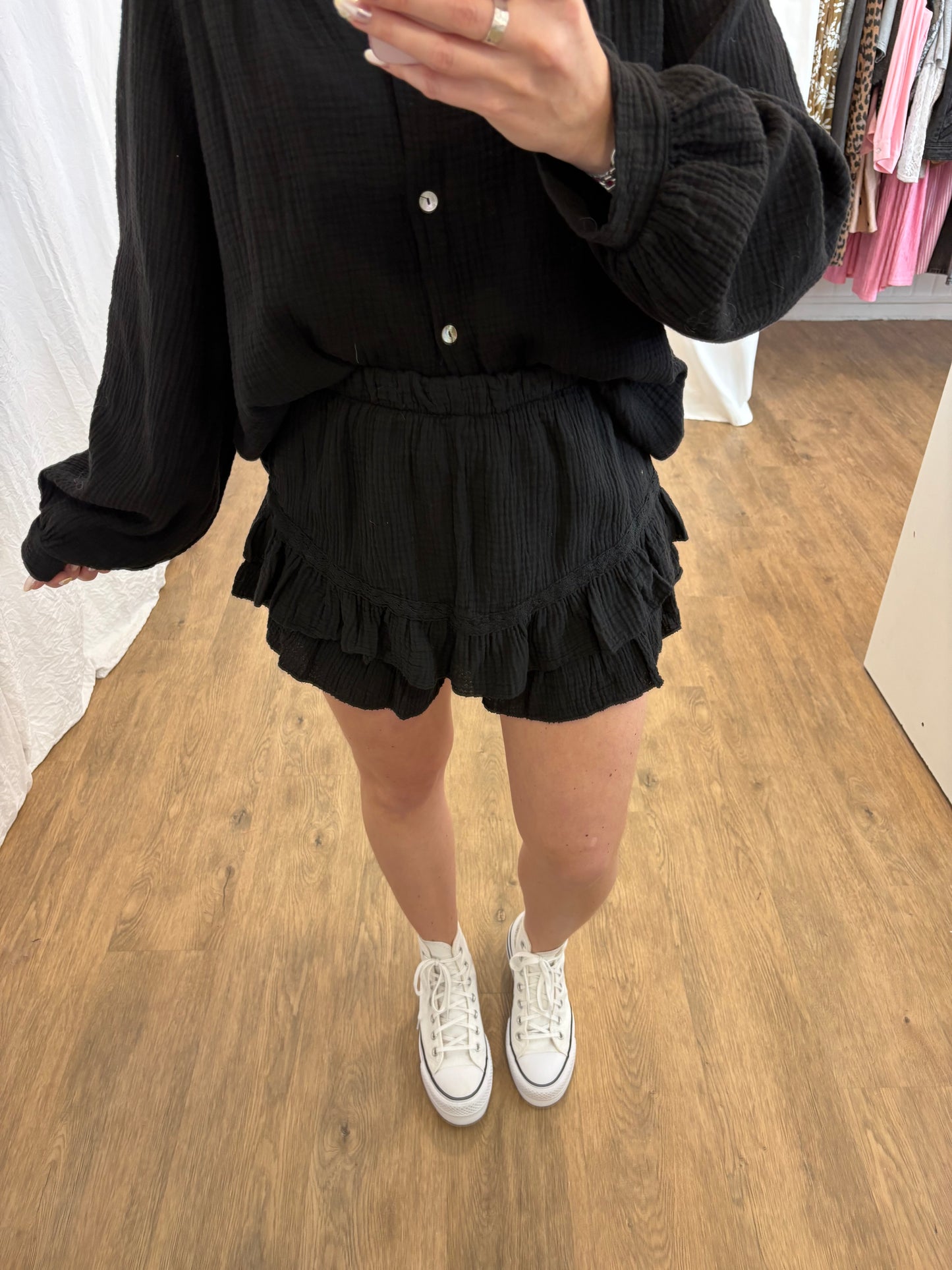 Short LYA Noir