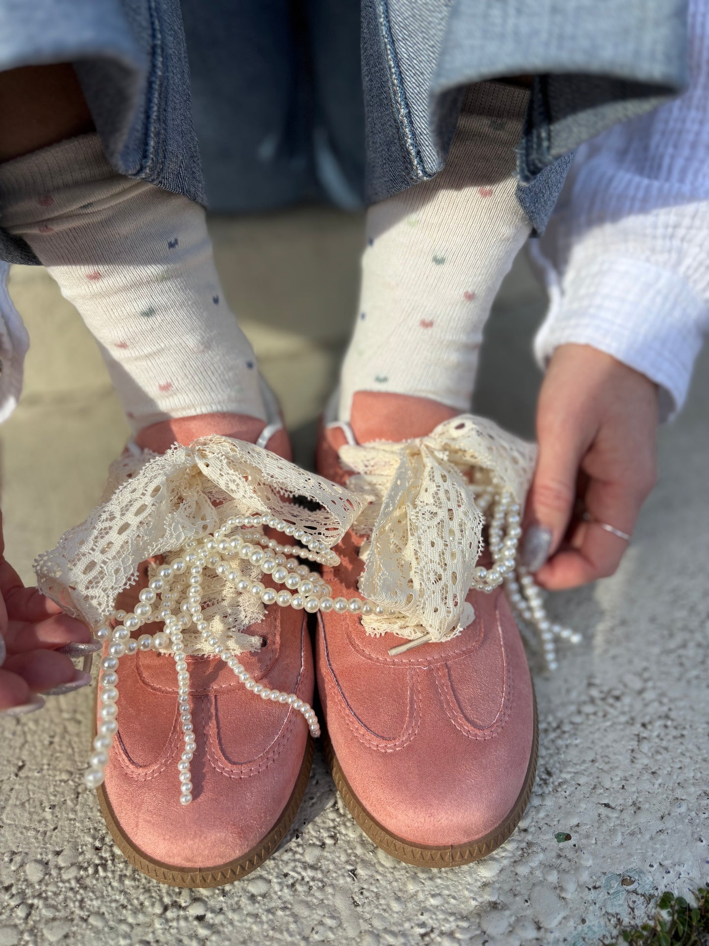 Baskets rose avec lacets dentelles