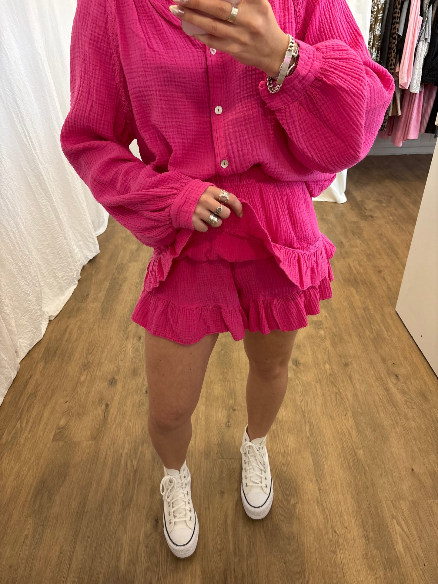 Short LYA Fushia