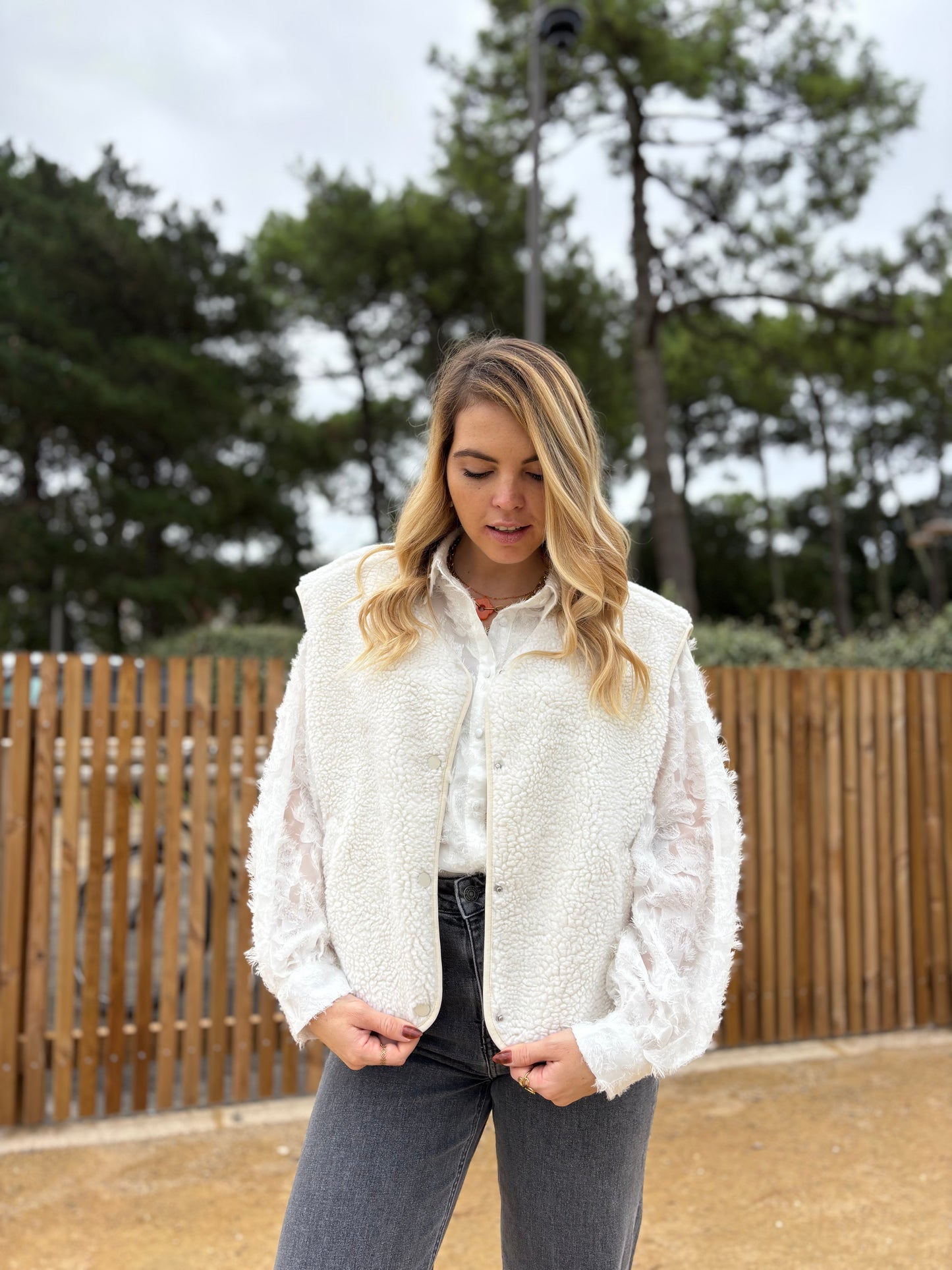 Veste sans manches ABY Ăcru