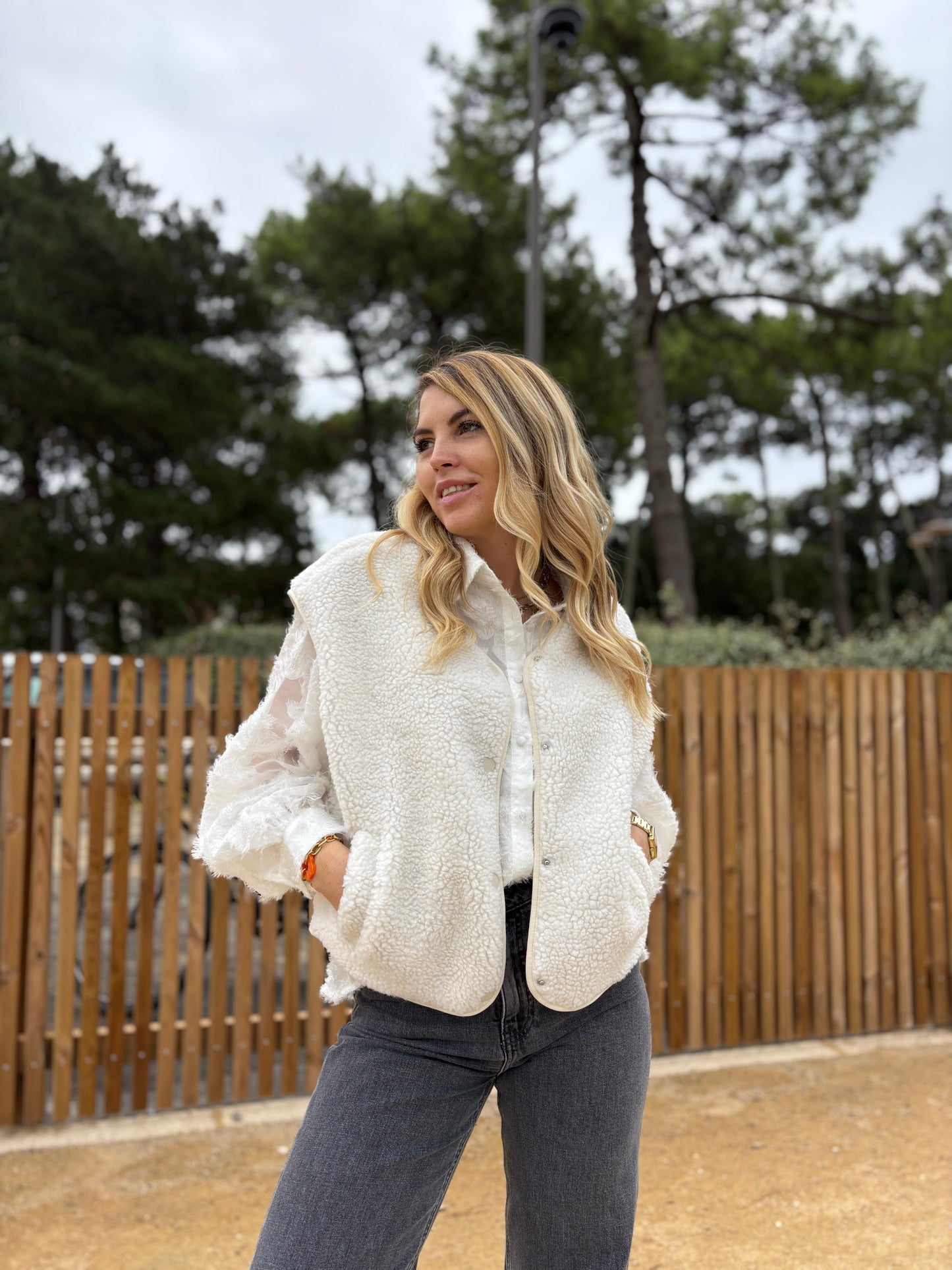 Veste sans manches ABY Ăcru
