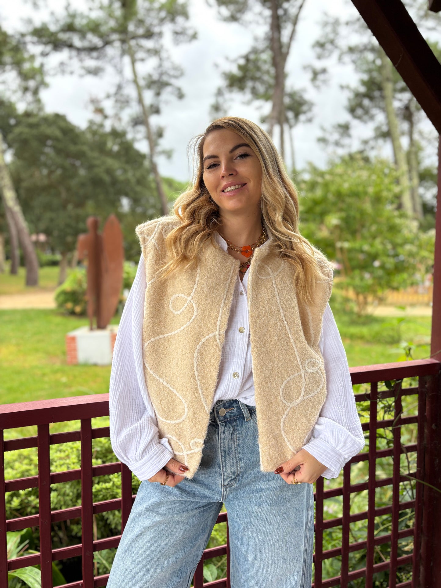 Veste sans manches LILI Beige + fil blanc