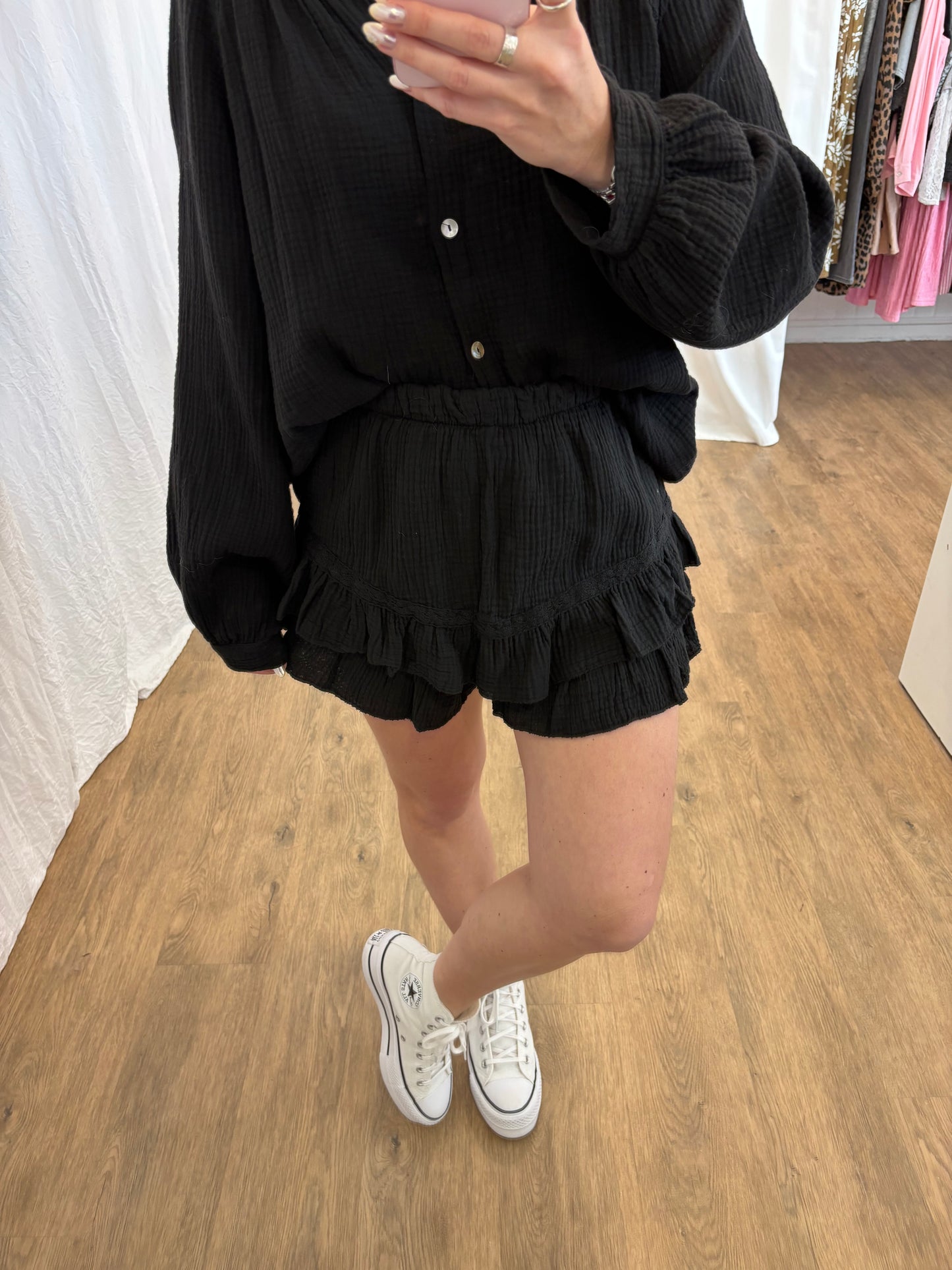 Short LYA Noir