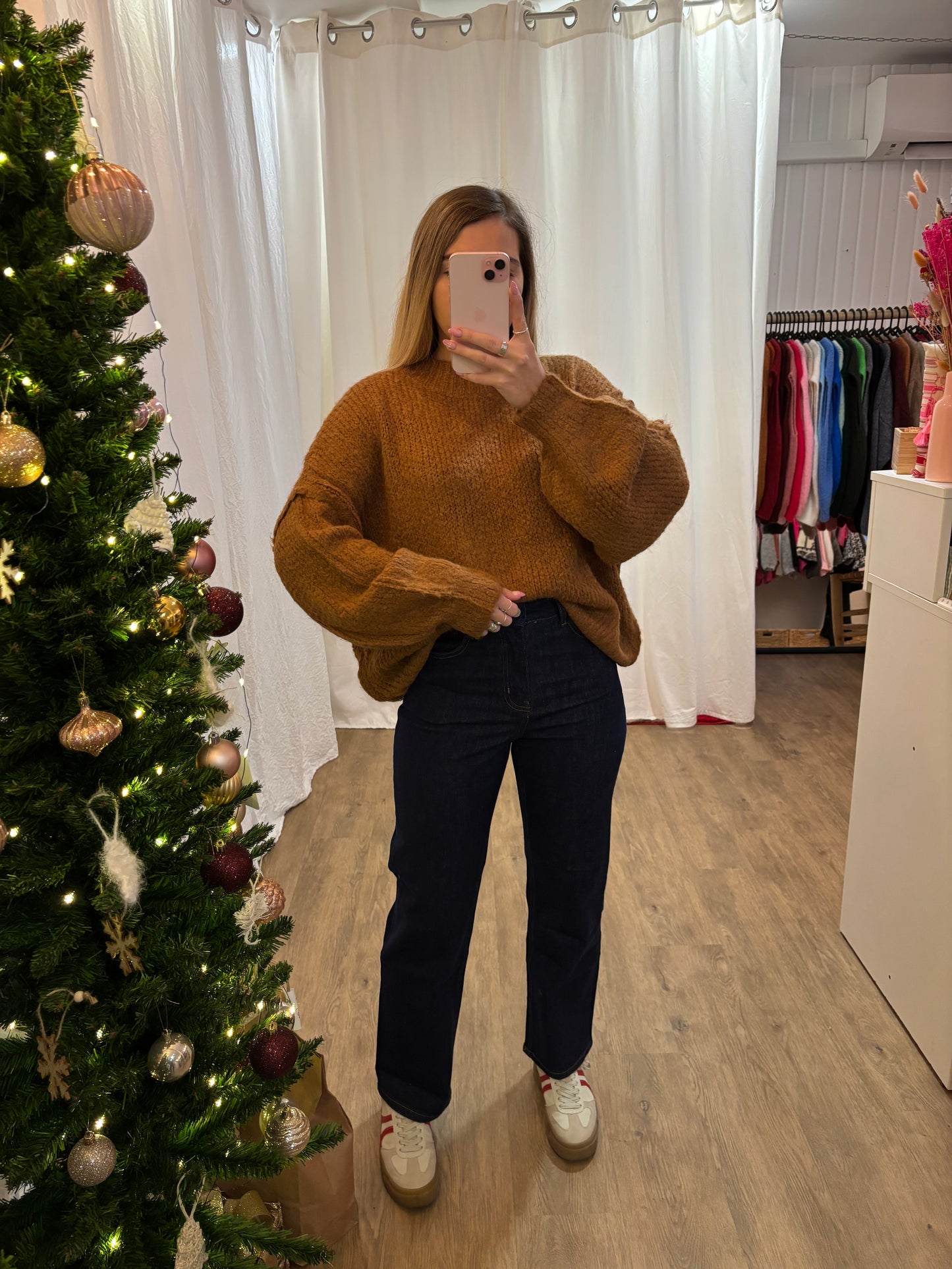 Pull LOIS Camel