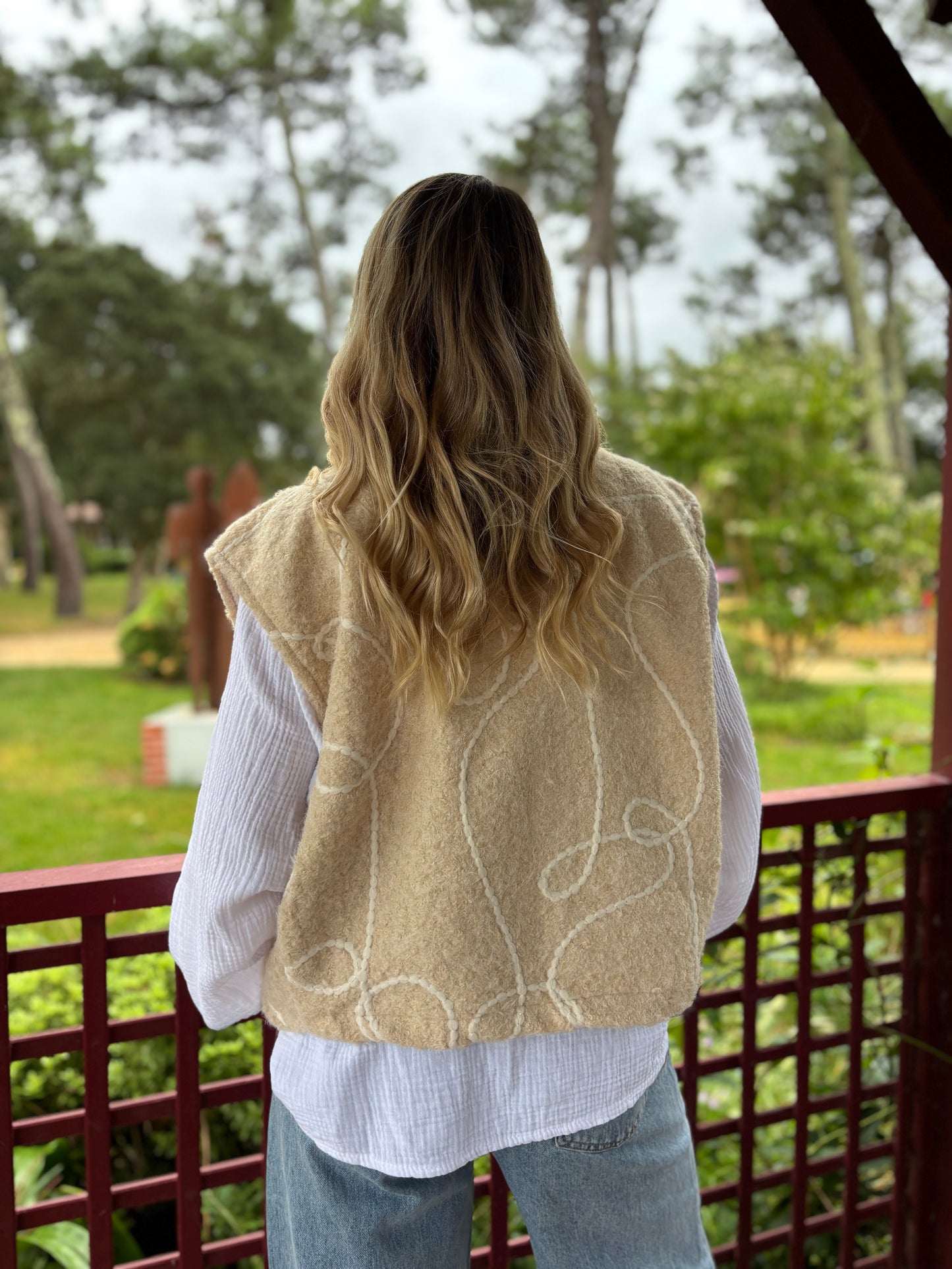 Veste sans manches LILI Beige + fil blanc