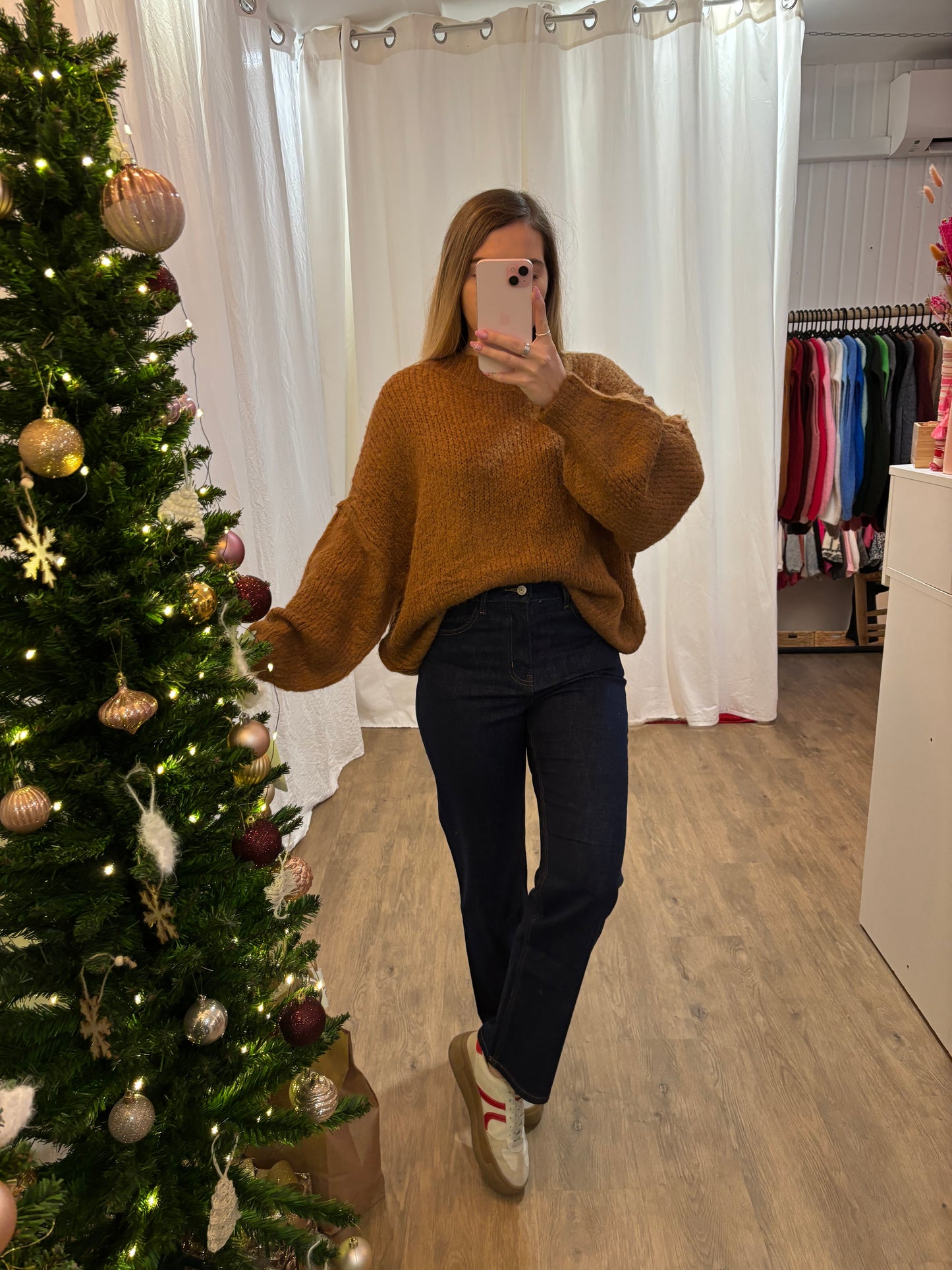 Pull LOIS Camel