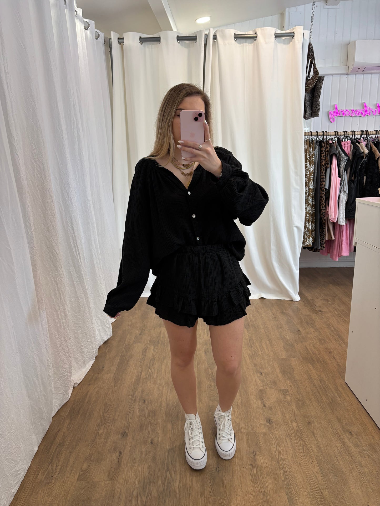 Short LYA Noir
