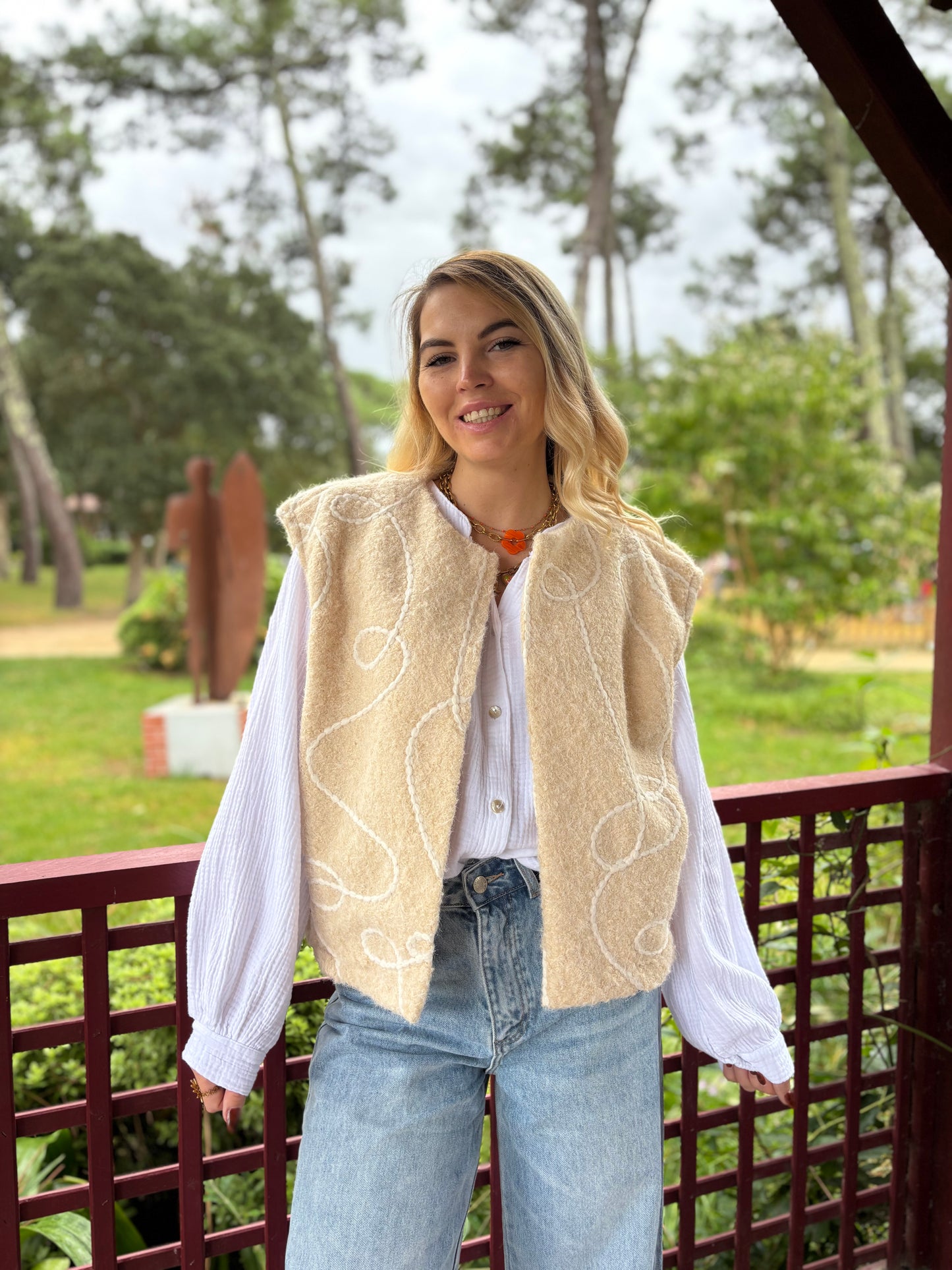 Veste sans manches LILI Beige + fil blanc