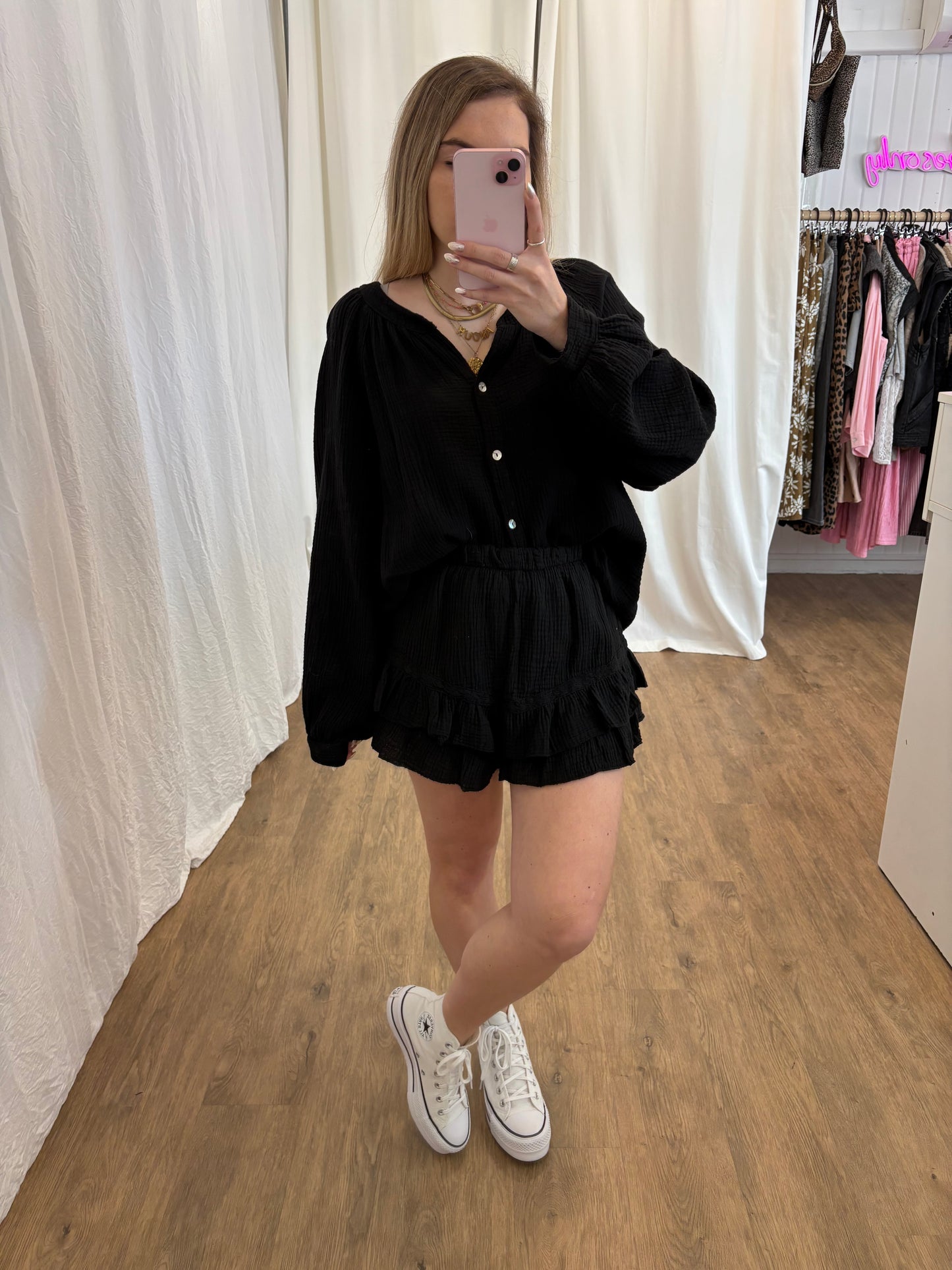 Short LYA Noir