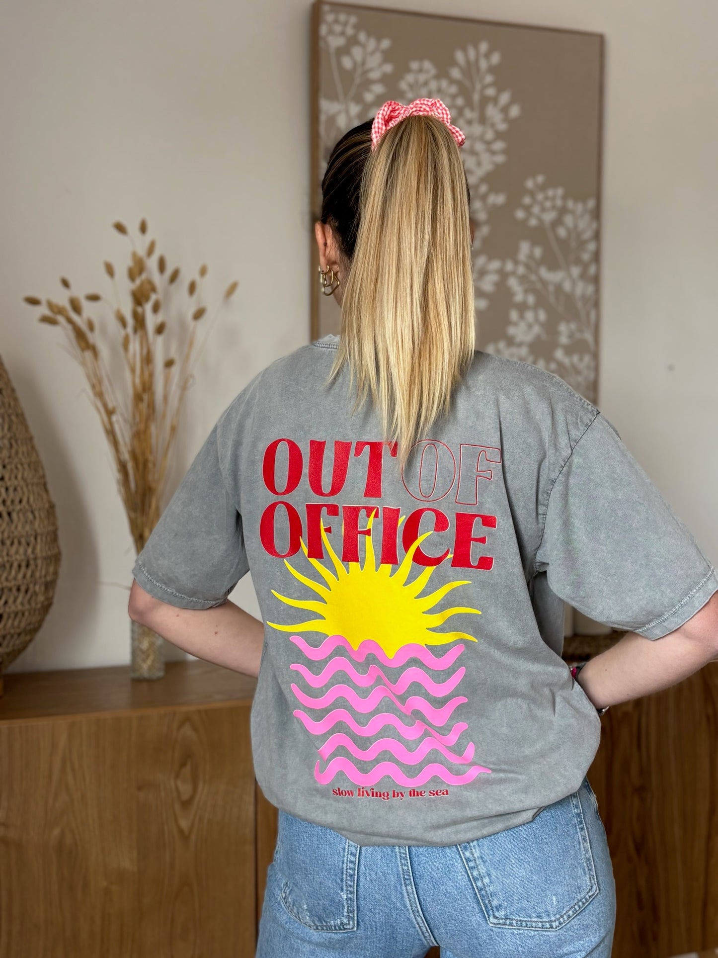 T-shirt OUT OF OFFICE Gris