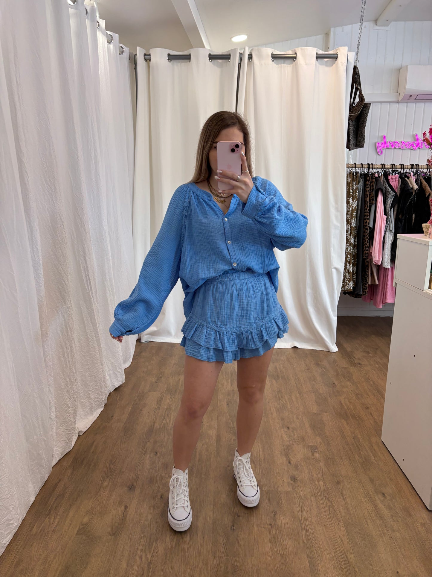 Short LYA Bleu