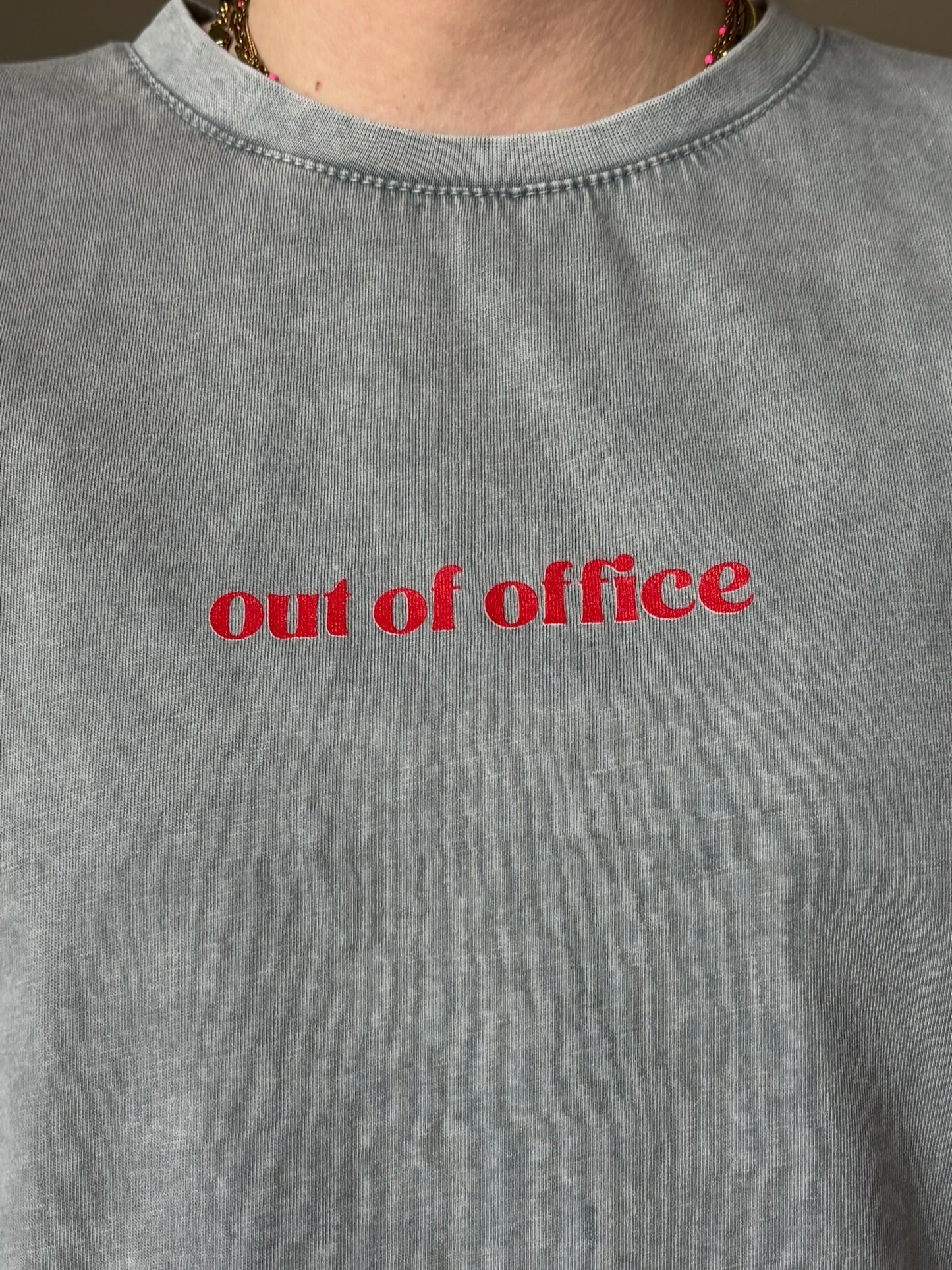 T-shirt OUT OF OFFICE Gris