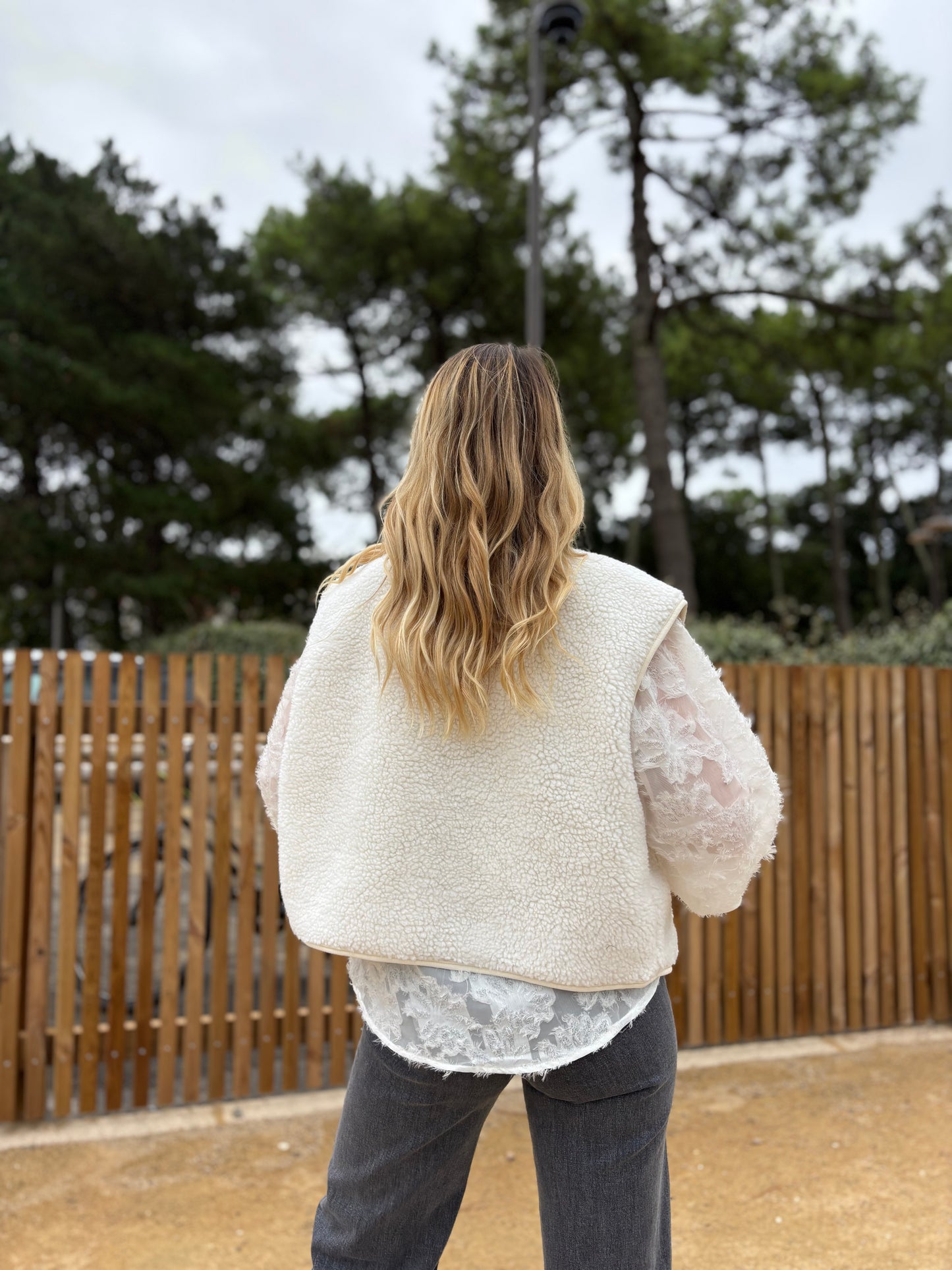 Veste sans manches ABY Ăcru