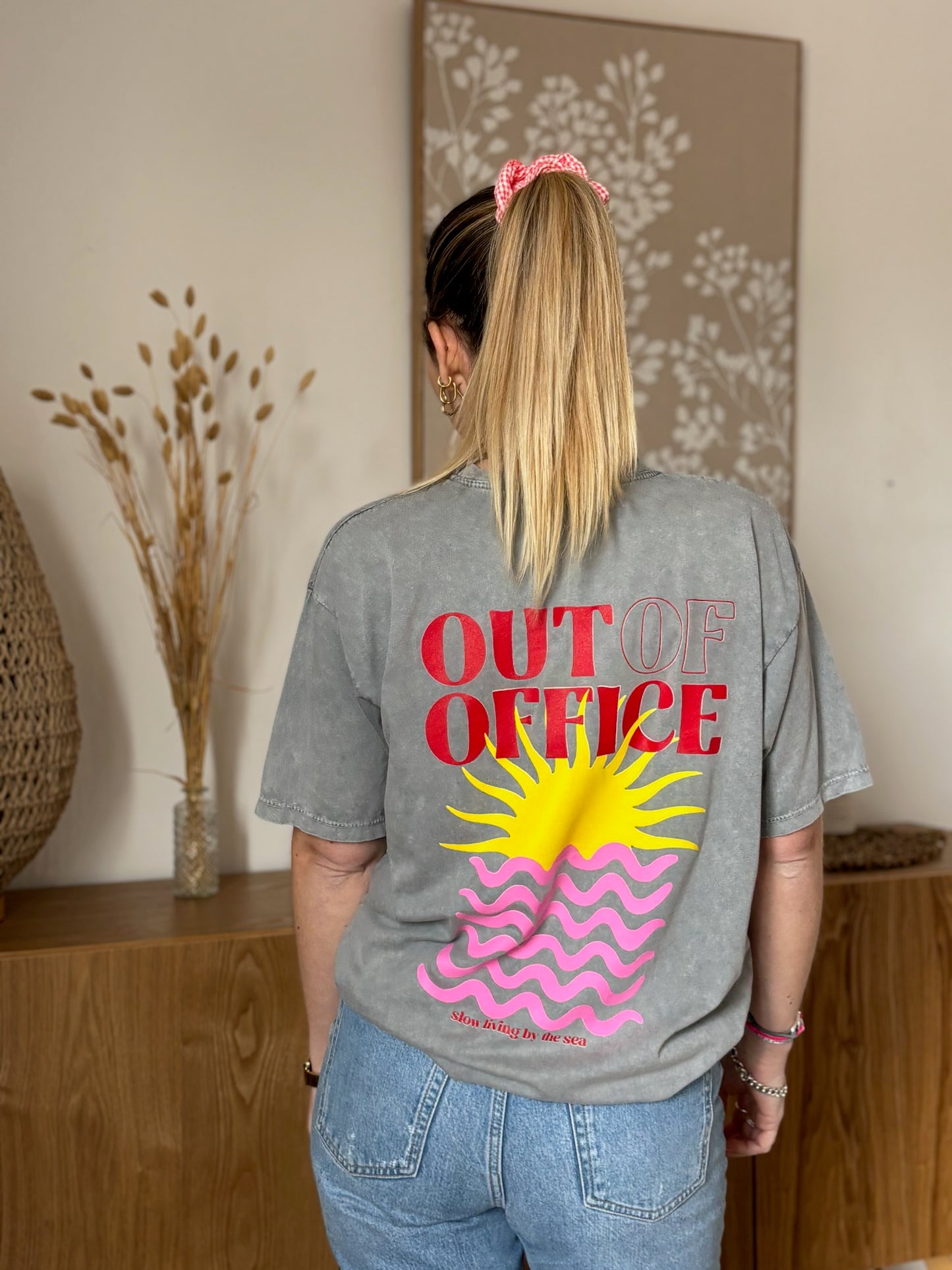 T-shirt OUT OF OFFICE Gris