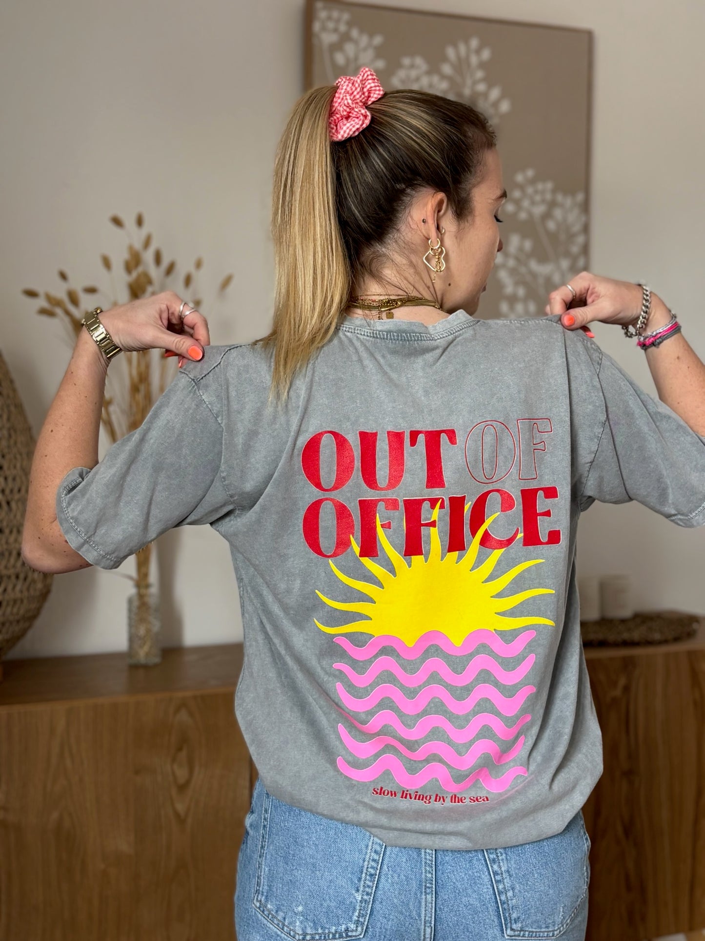 T-shirt OUT OF OFFICE Gris