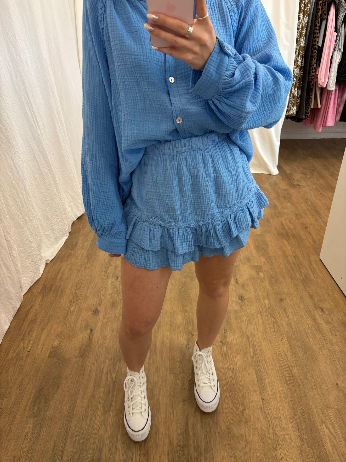 Short LYA Bleu