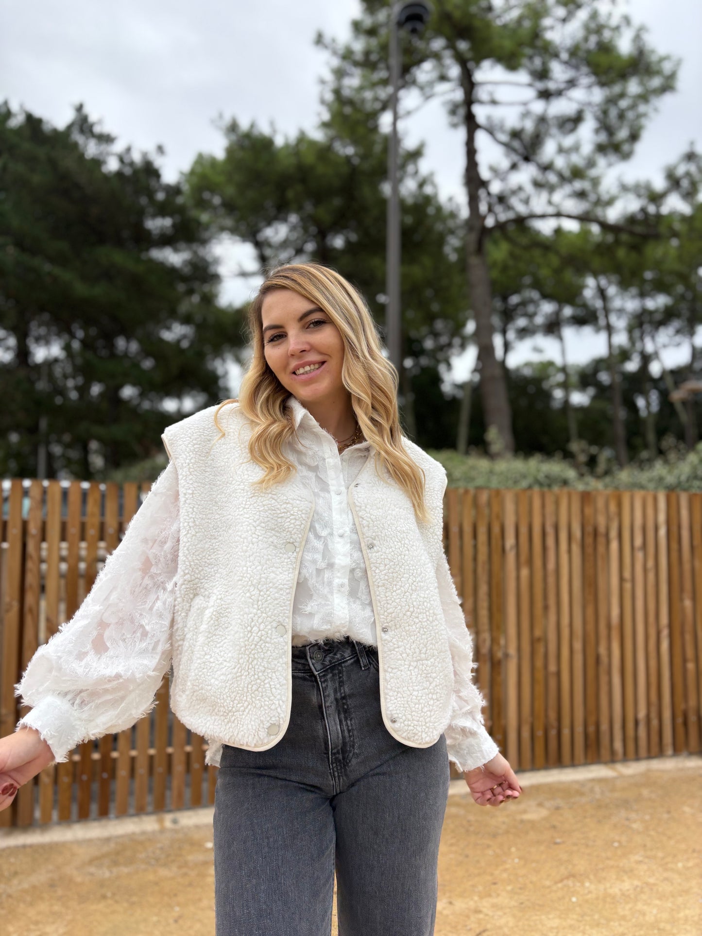 Veste sans manches ABY Ăcru