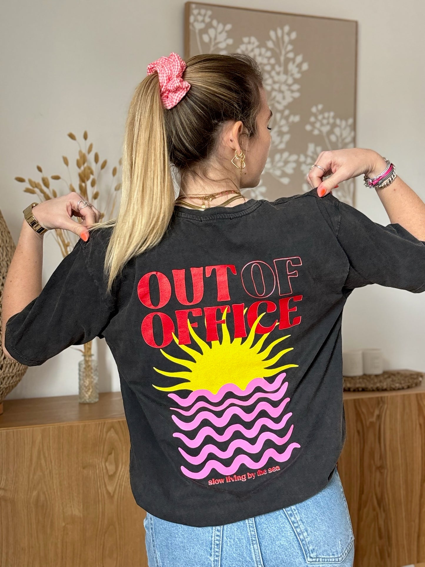 T-shirt OUT OF OFFICE Noir
