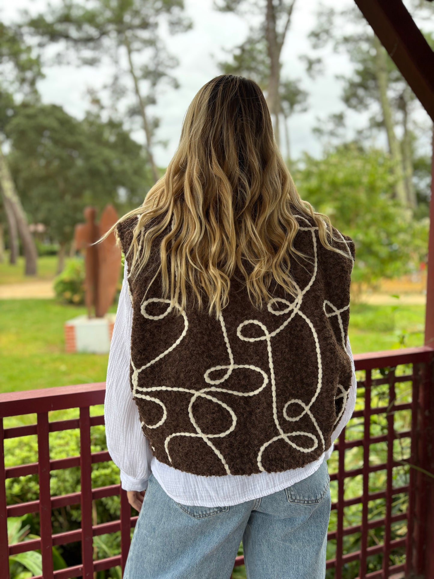 Veste sans manches LILI Chocolat + fil blanc