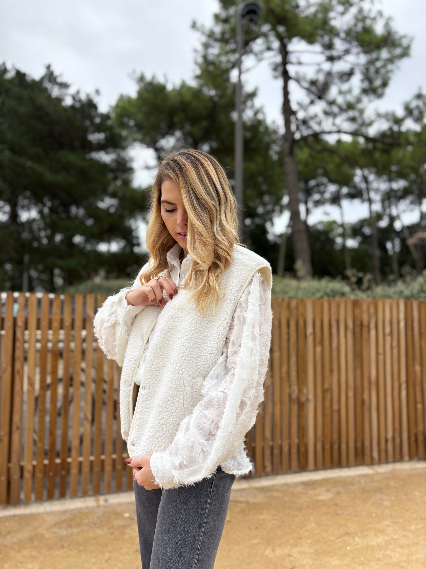 Veste sans manches ABY Ăcru