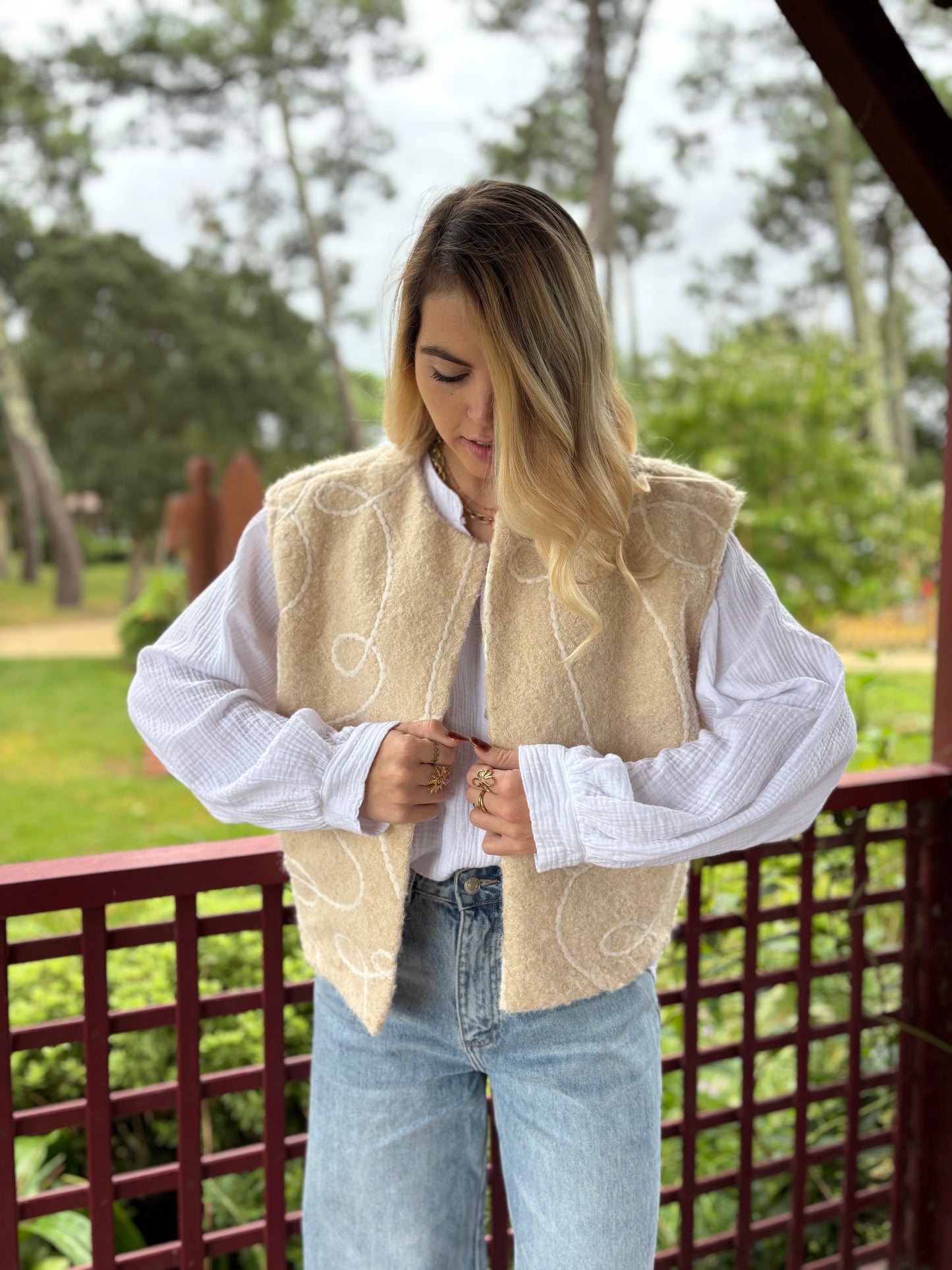 Veste sans manches LILI Beige + fil blanc