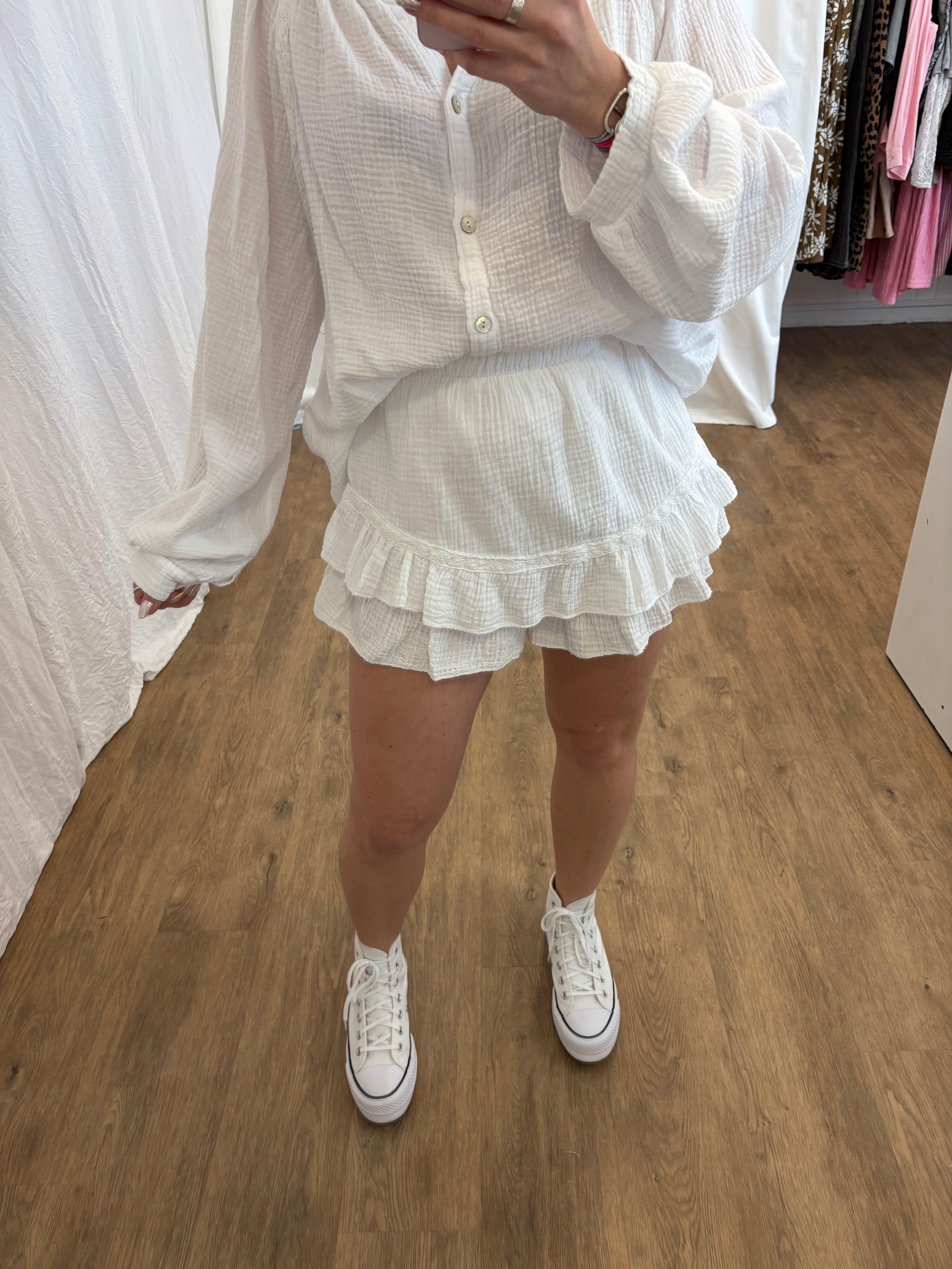 Short LYA Blanc