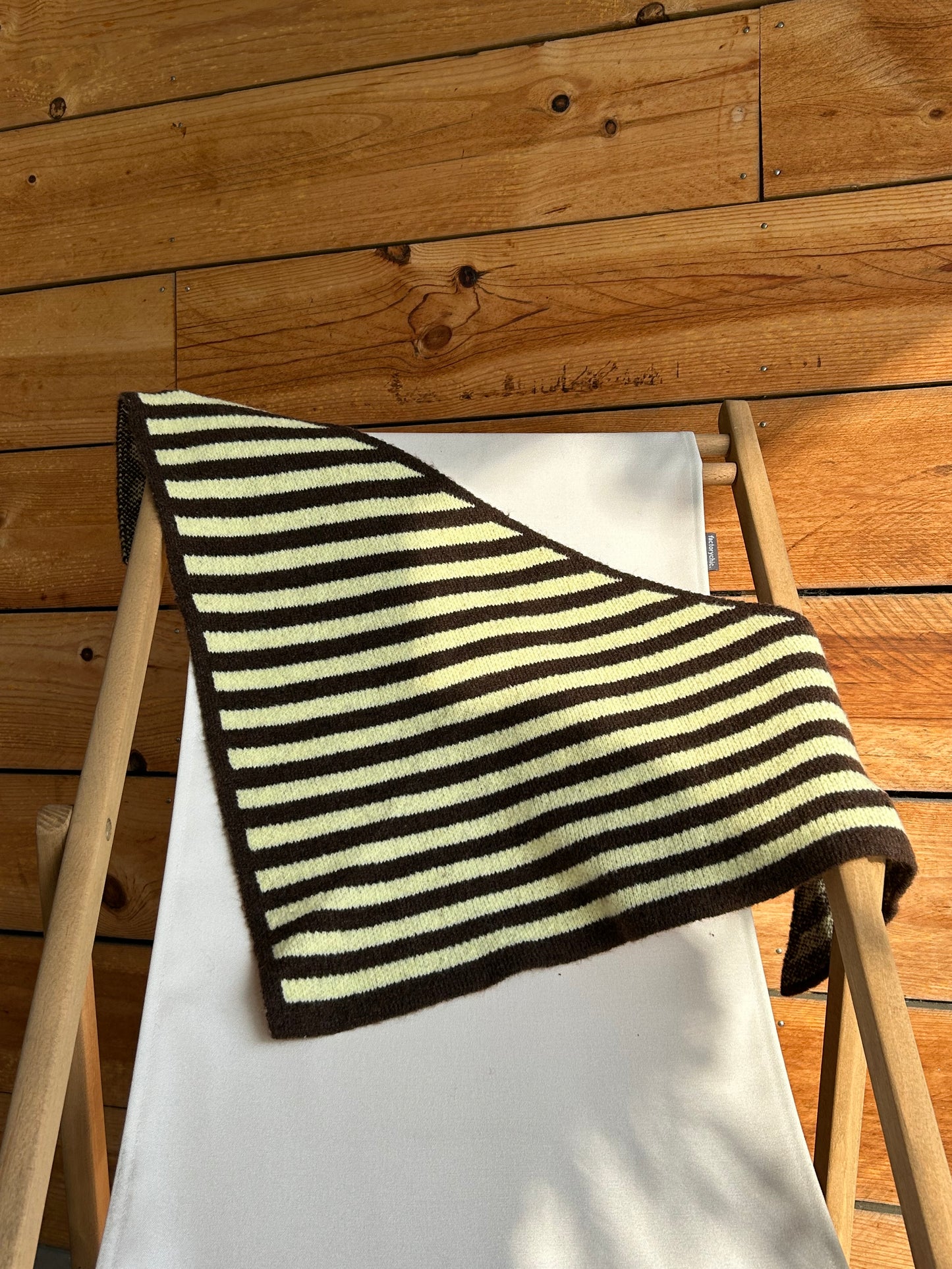 Écharpe triangle motifs