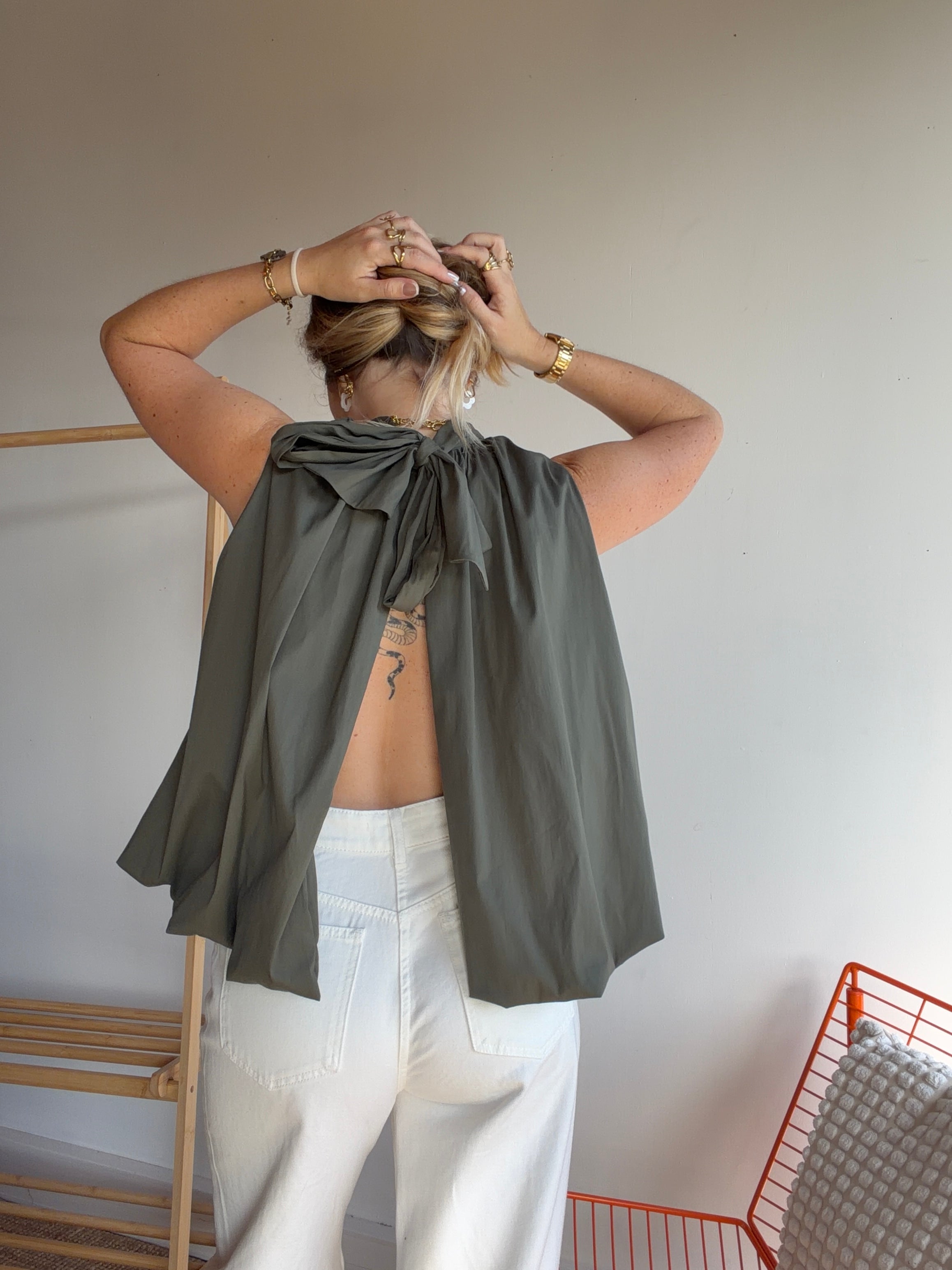 Top CARLA Kaki