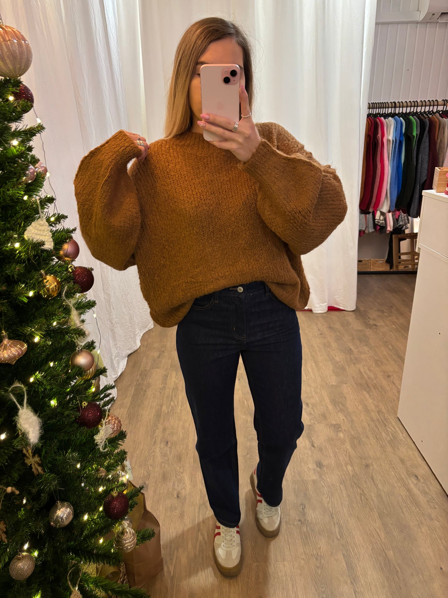 Pull LOIS Camel