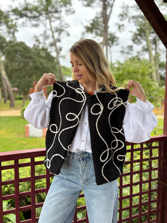 Veste sans manches LILI Noire + fil blanc