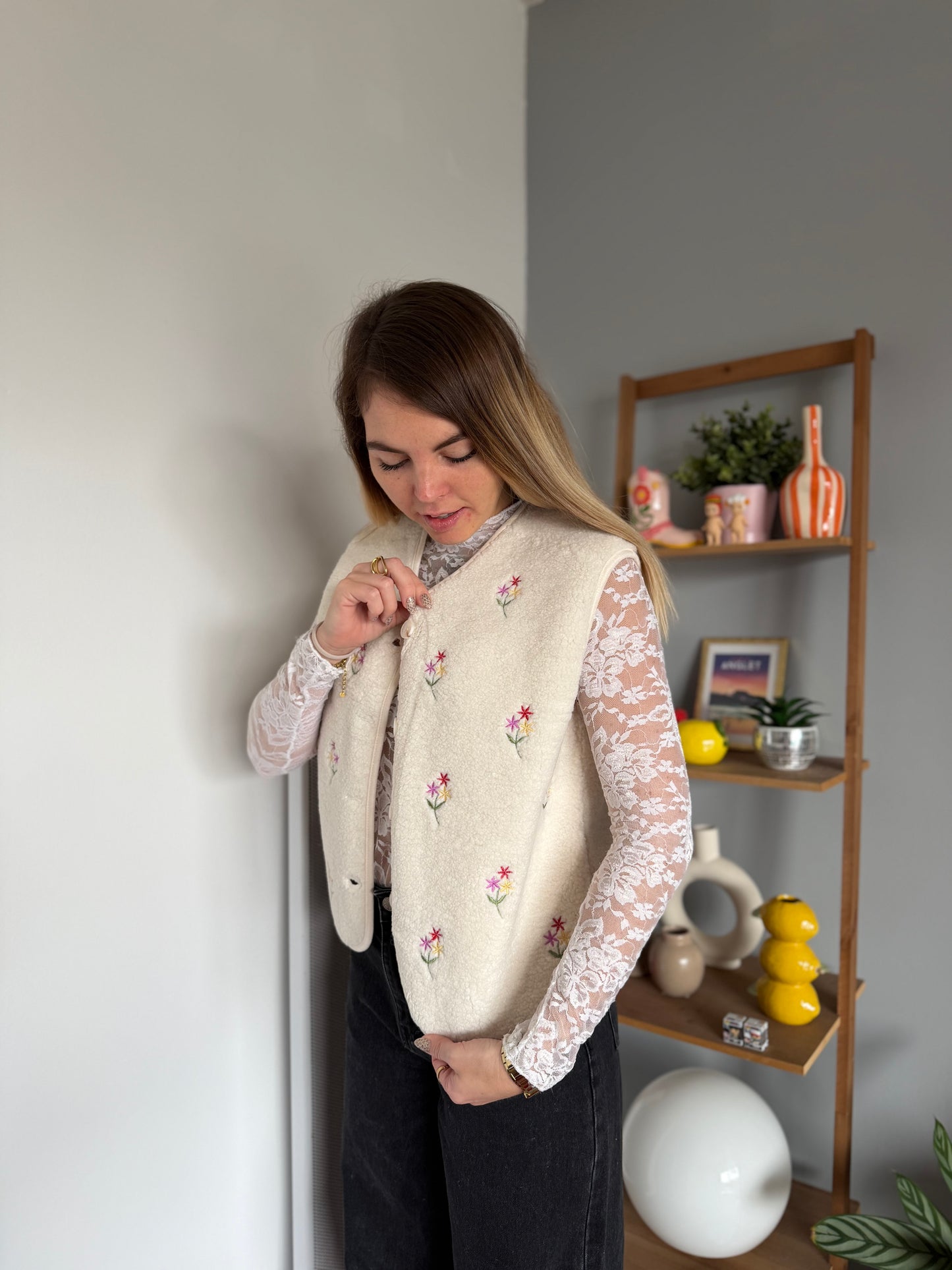 Veste sans manches petite FLEURS Écru