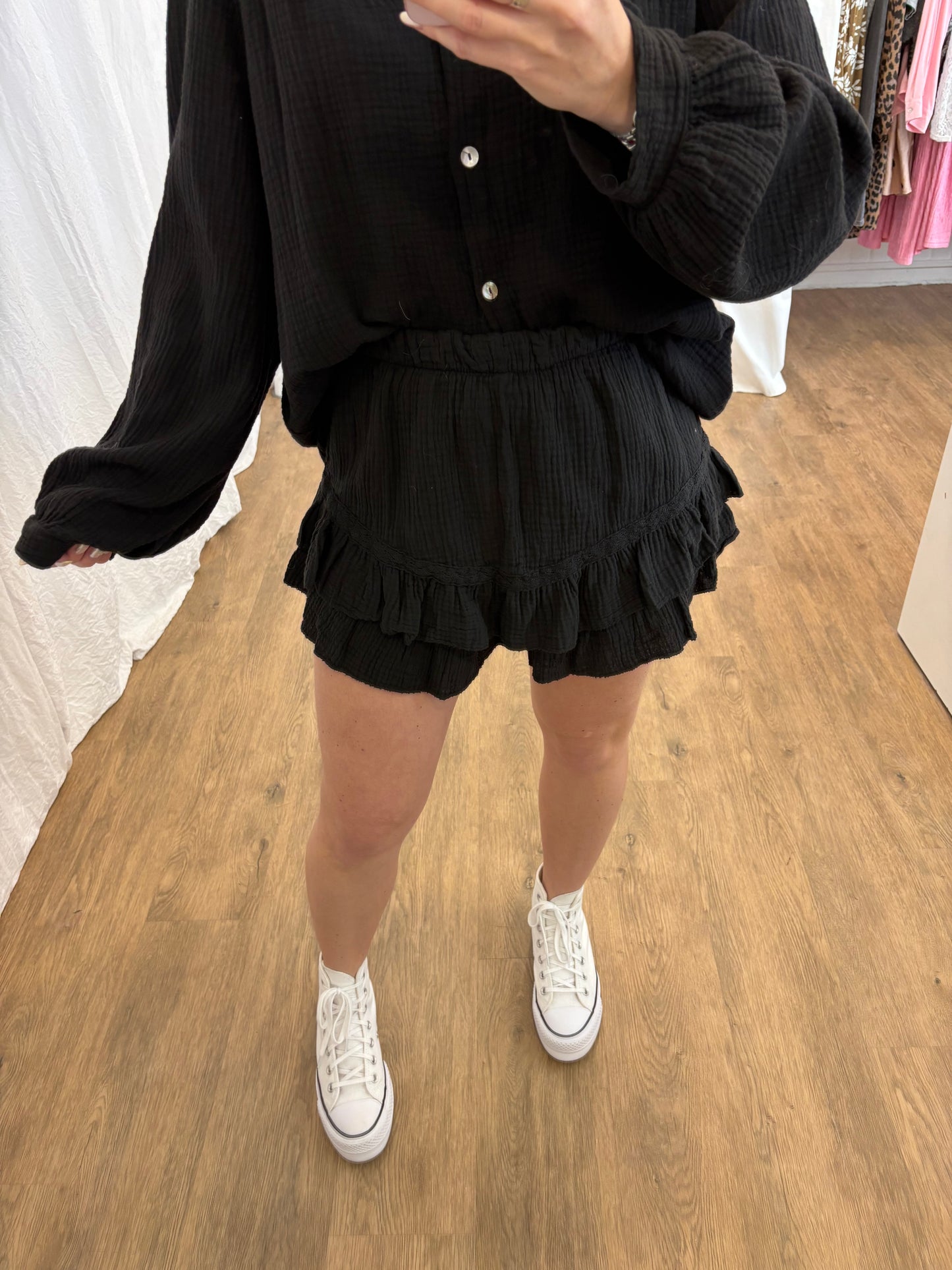 Short LYA Noir