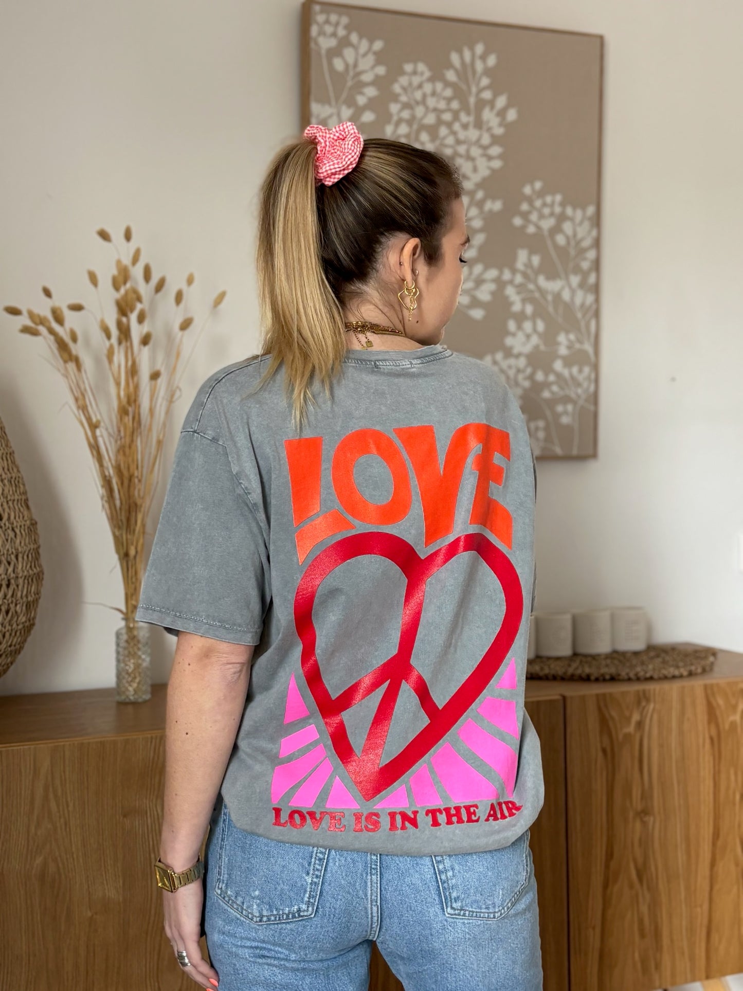 T-shirt LOVE IS AIR Gris