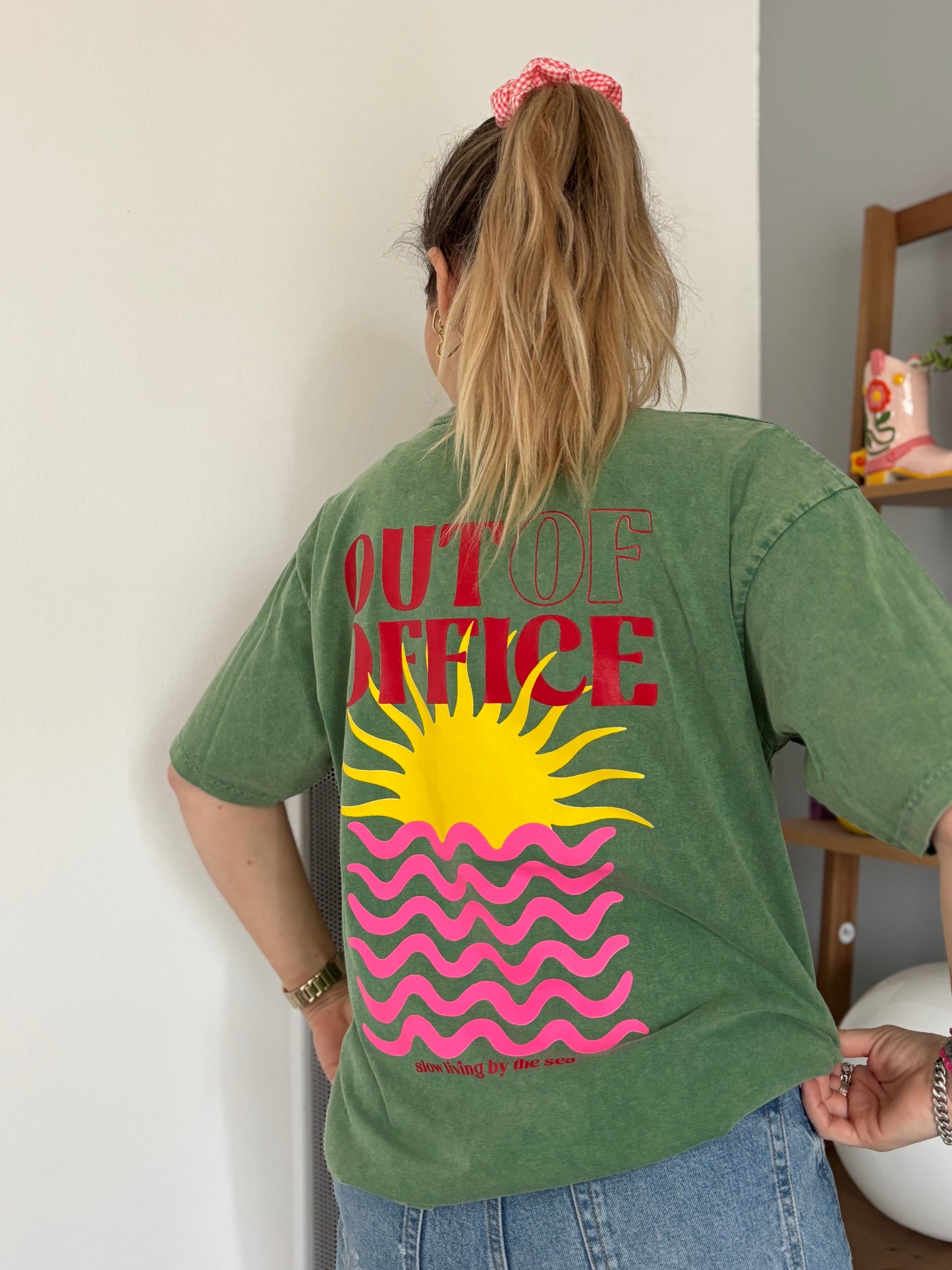 T-shirt OUT OF OFFICE Vert