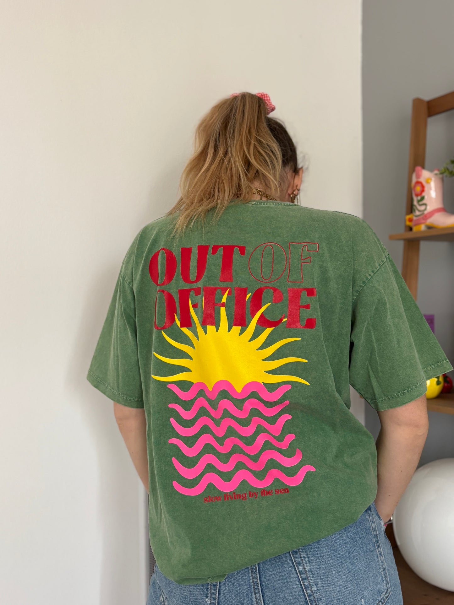 T-shirt OUT OF OFFICE Vert