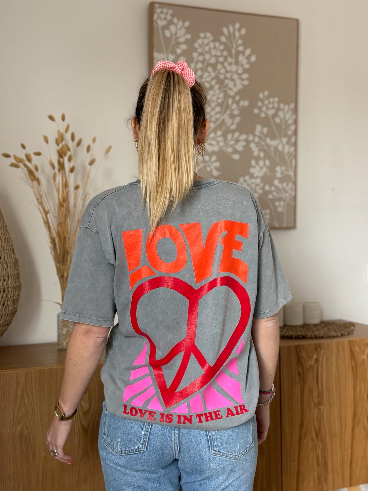 T-shirt LOVE IS AIR Gris