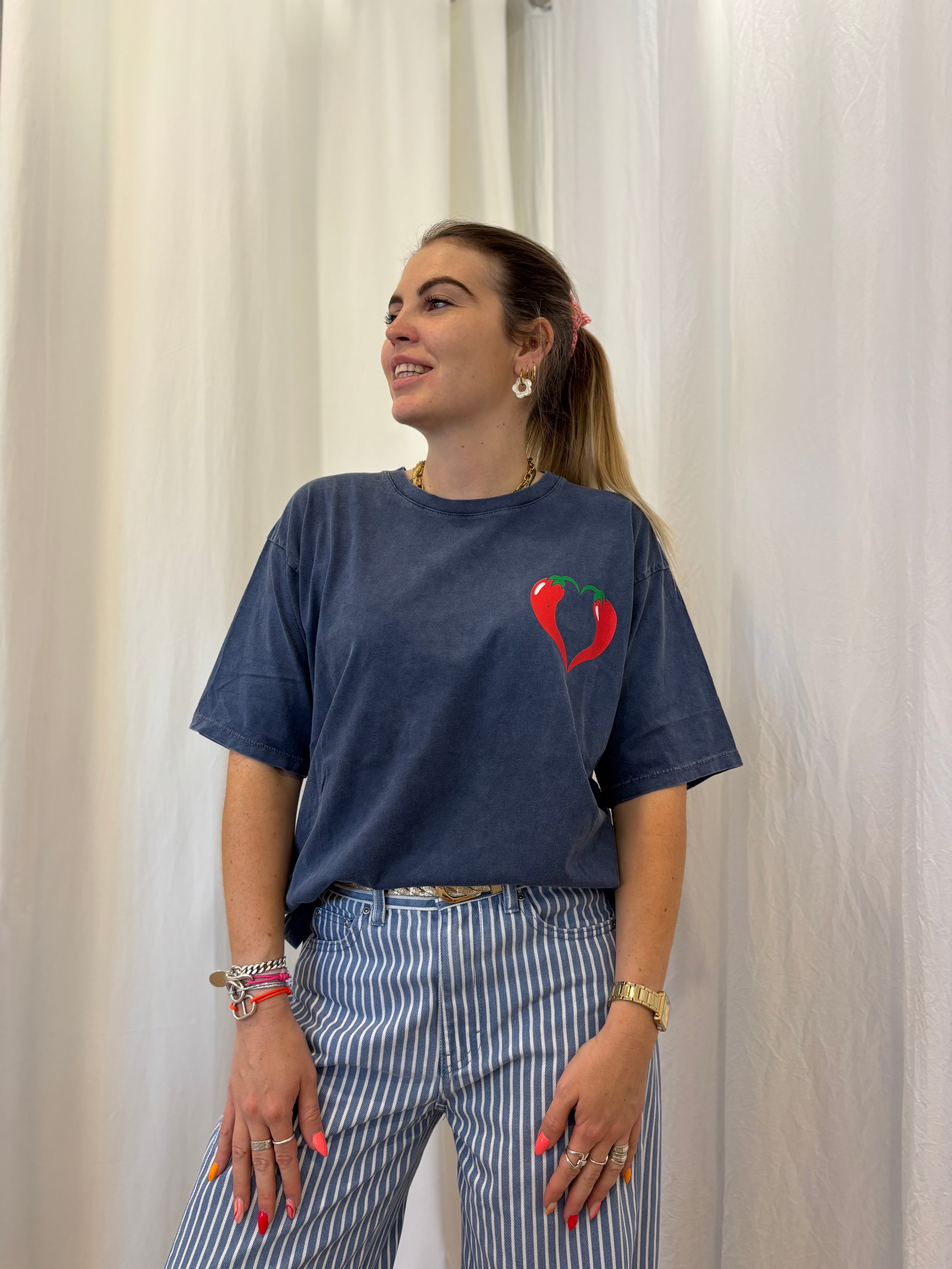 T-shirt SPICY LOVE Bleu marine ••