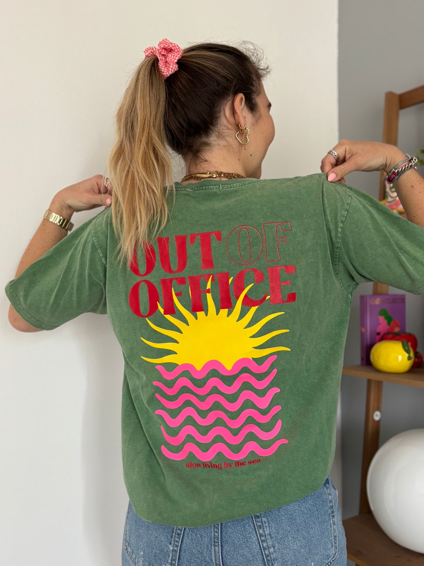 T-shirt OUT OF OFFICE Vert