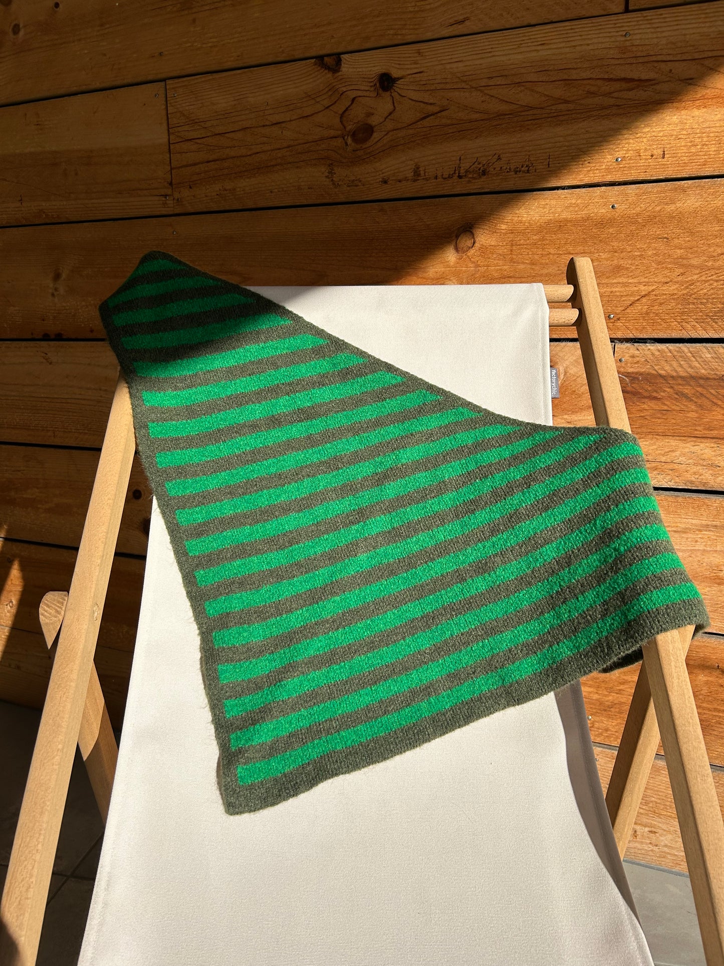 Écharpe triangle motifs