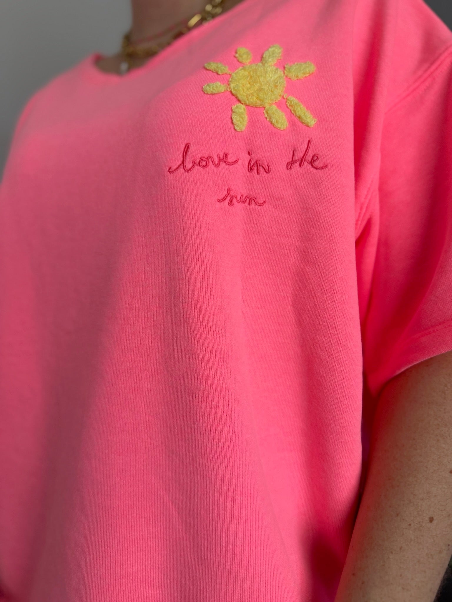 Sweat LOVE IN THE SUN Rose fluo