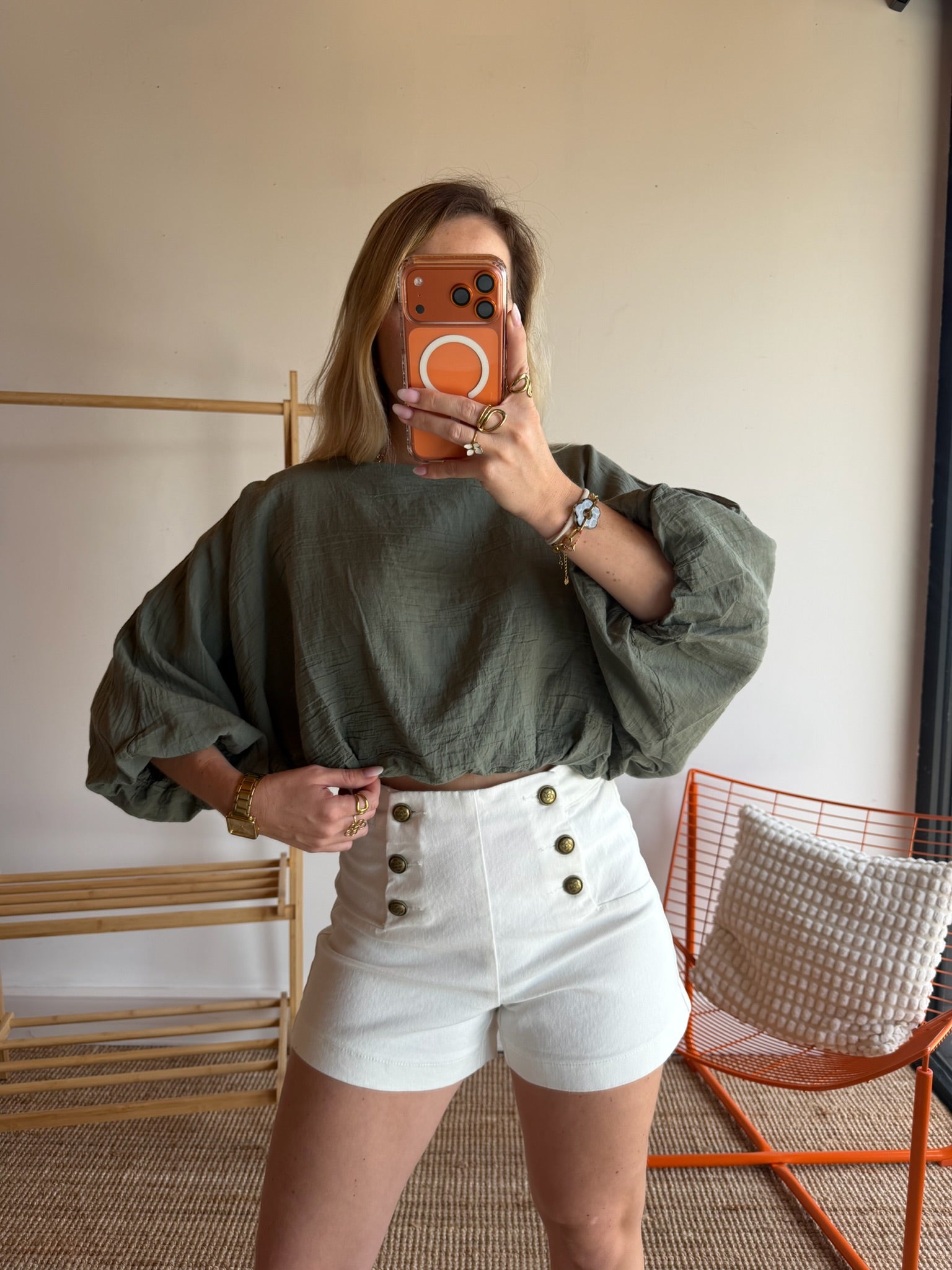 Top LISA Kaki